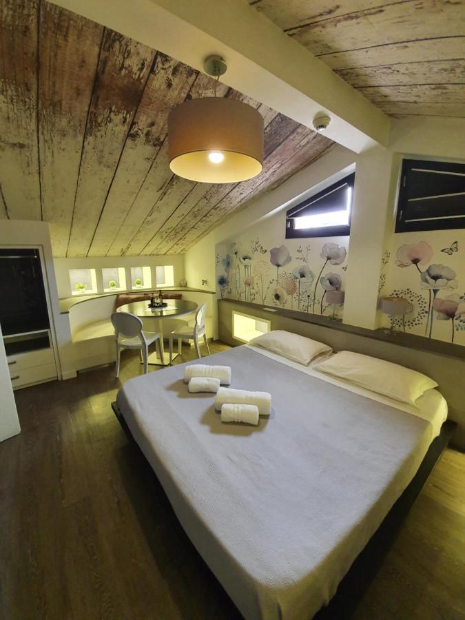 Emphasis Suites & Rooms Cagliari Ngoại thất bức ảnh