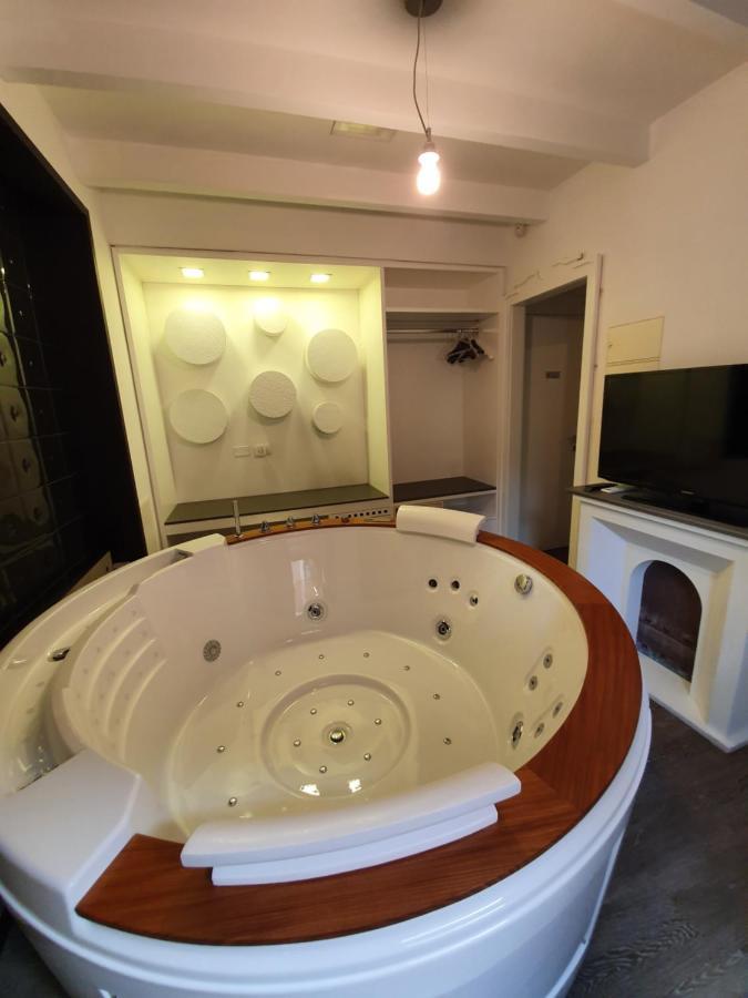 Emphasis Suites & Rooms Cagliari Ngoại thất bức ảnh