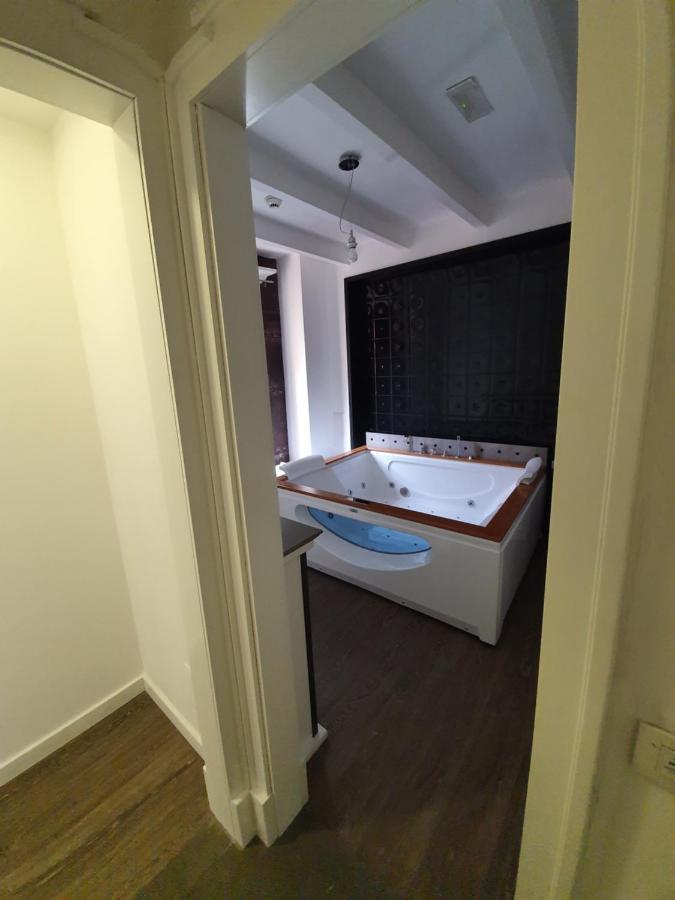 Emphasis Suites & Rooms Cagliari Ngoại thất bức ảnh