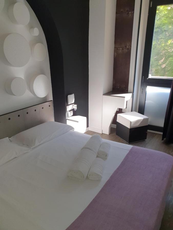 Emphasis Suites & Rooms Cagliari Ngoại thất bức ảnh