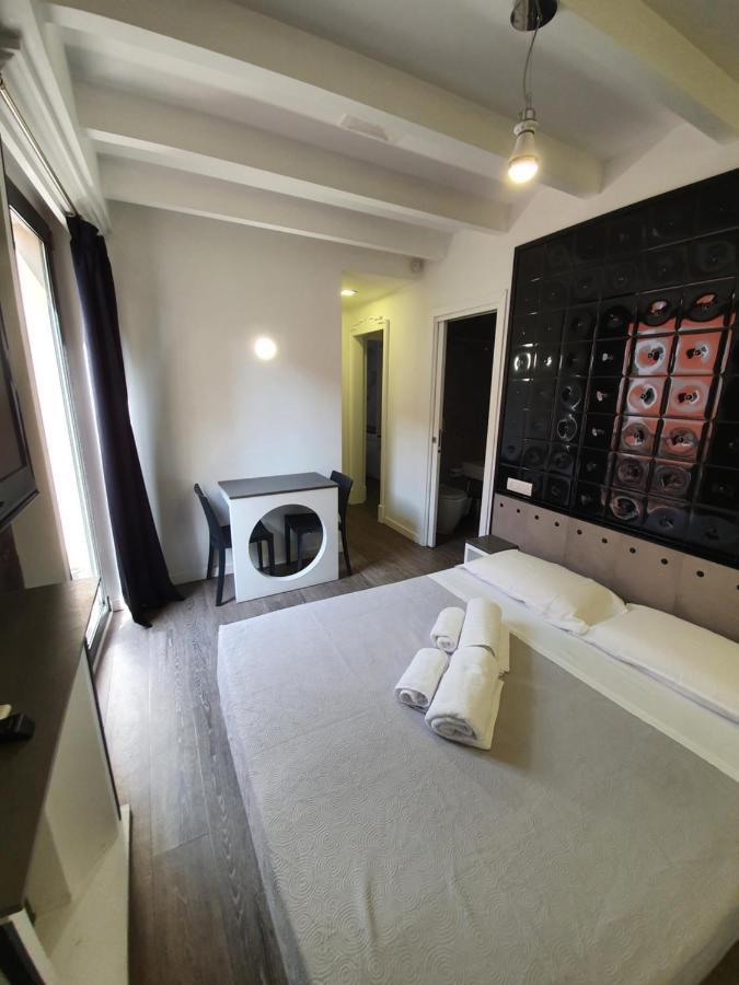 Emphasis Suites & Rooms Cagliari Ngoại thất bức ảnh